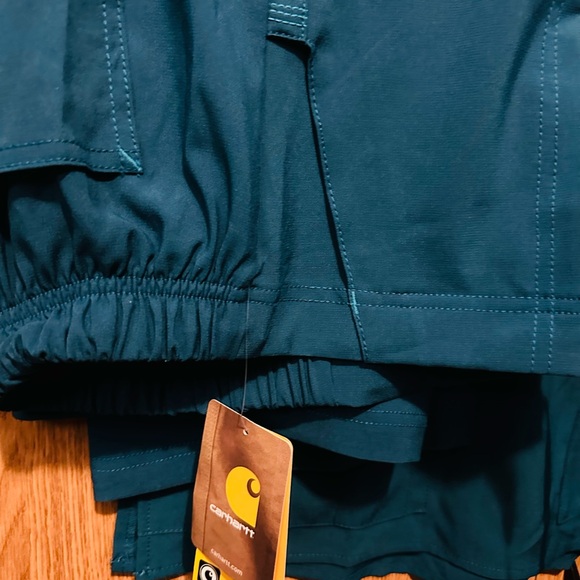 Carhartt Women's Scrub Set in Teal - Picture 3 of 4